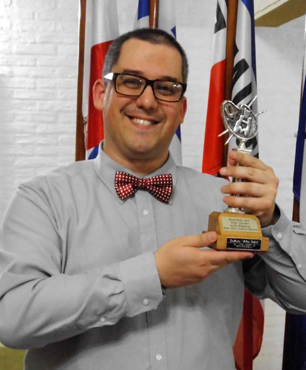Last Kiss artist Diego Jourdan Pereira with his Silver Morosoli Award.